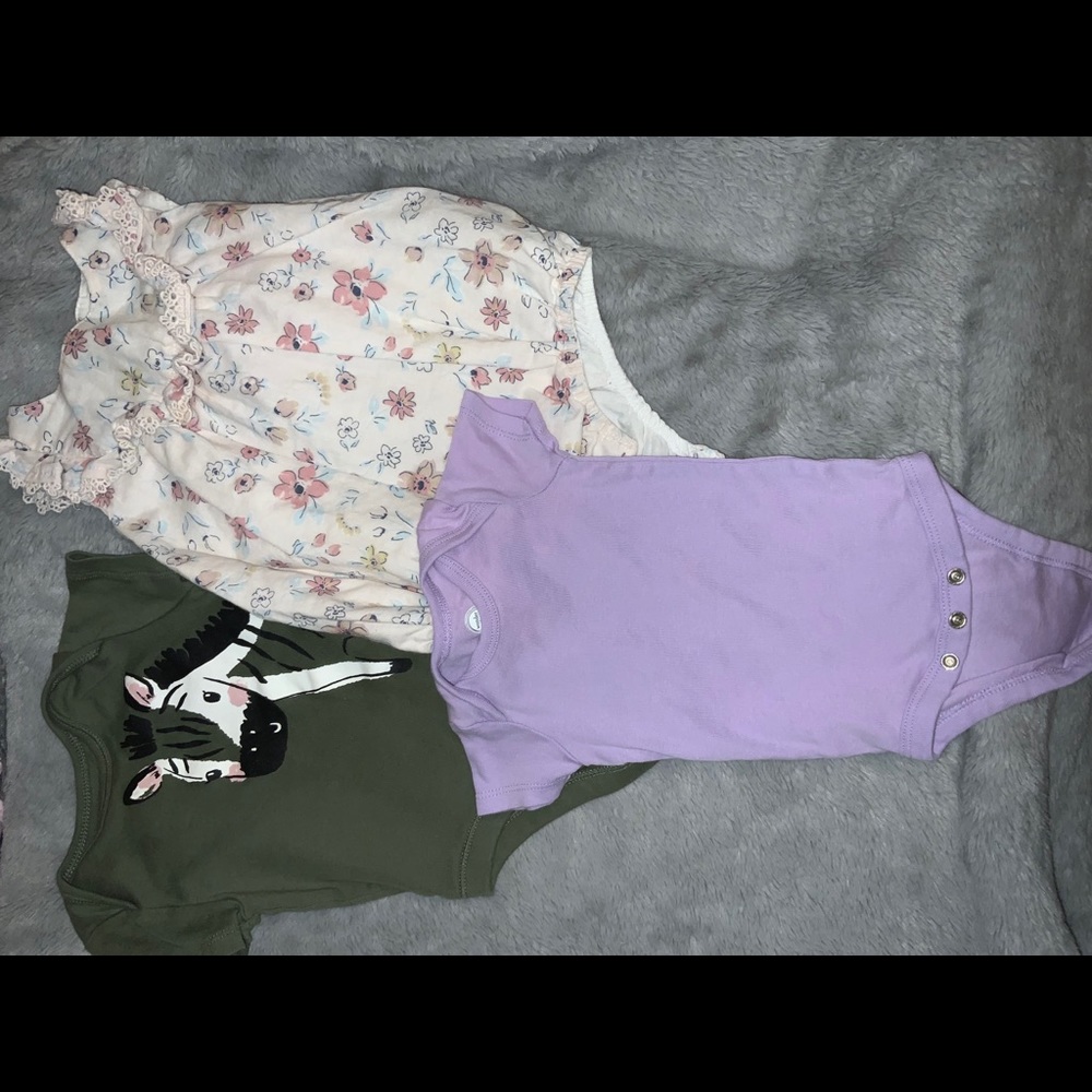 3 baby onesies